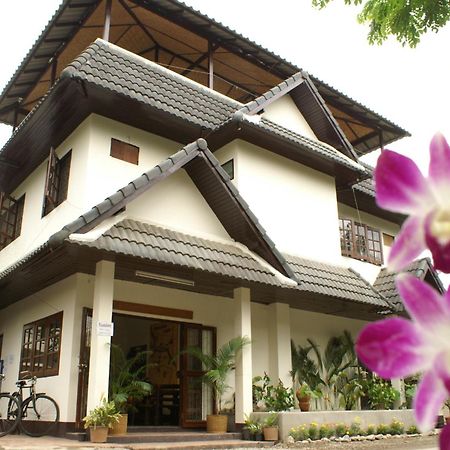 Trekker Camp Hotel Chiang Mai Exterior foto